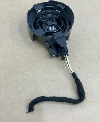 Audi A3 S3 8V Front door speaker 8V0035398
