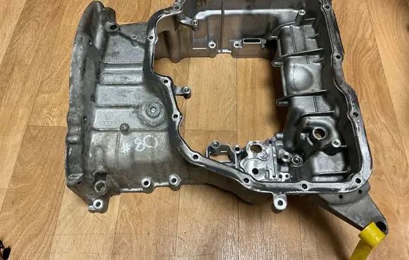 Volkswagen Touareg II Oil sump 059103601