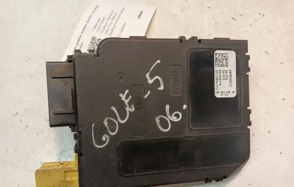 Volkswagen Golf V Steering angle sensor 1K095354980