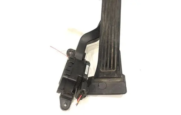Hyundai ix35 Accelerator throttle pedal 327002S000