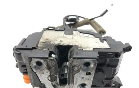 Renault Master III Front door lock 805035039R