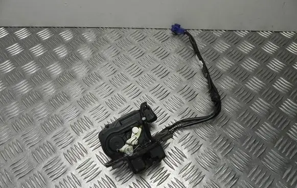 Engine bonnet/hood lock/catch