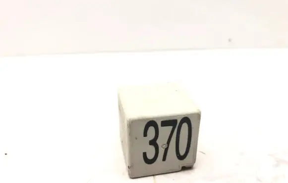 Audi A6 S6 C6 4F Other relay 8D0951253