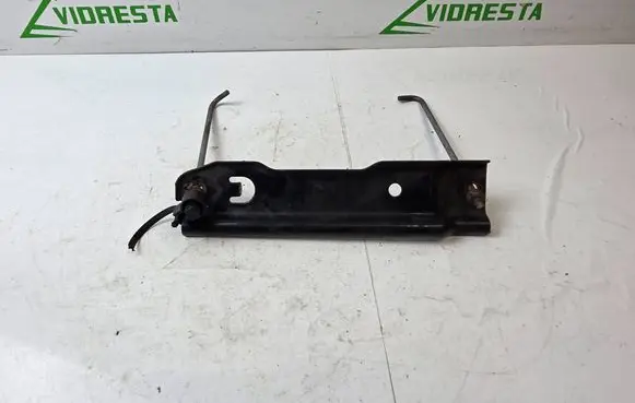 Honda CR-V Battery bracket 