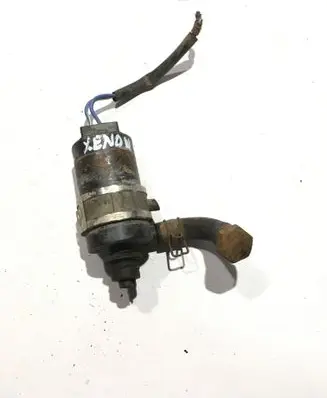 Mitsubishi L200 Headlight washer pump 16700