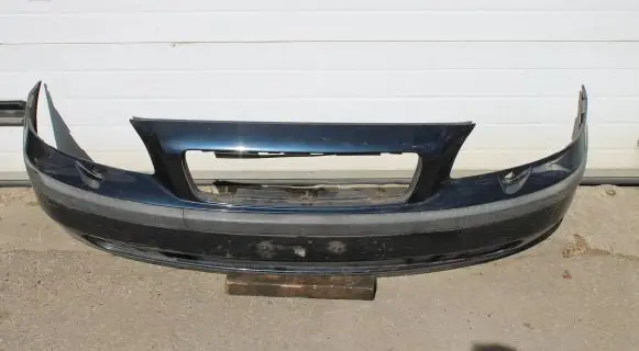 Volvo V70 Front bumper 09484239