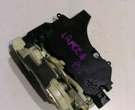 Mitsubishi Lancer VIII Rear door lock 507878577