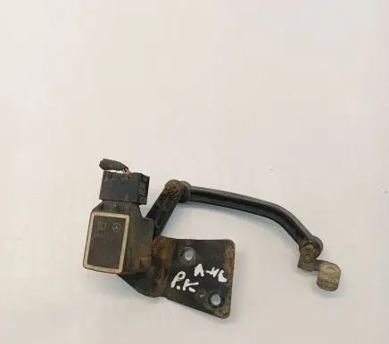 Headlight/headlamp level sensor