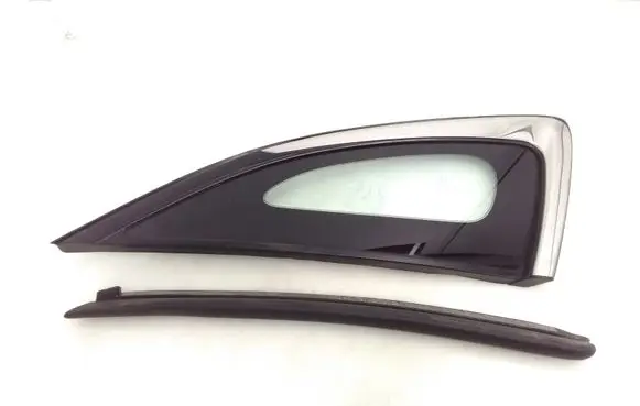 Mazda CX-30 Rear side window