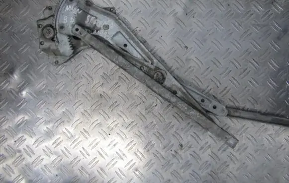 Nissan Serena Sliding door window regulator with motor