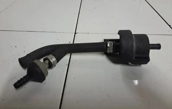 Audi A4 S4 B6 8E 8H Valve vacuum 06B133459D
