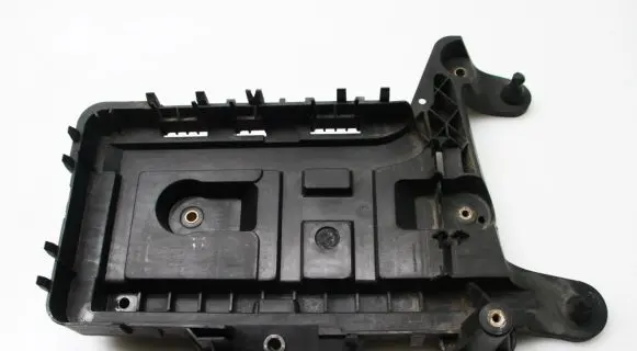 Volkswagen PASSAT B7 Battery bracket 1K0915333H