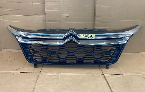 Citroen C3 Front bumper upper radiator grill 1315804070