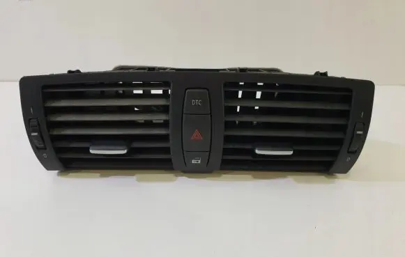 BMW 1 E81 E87 Dash center air vent grill 7059189