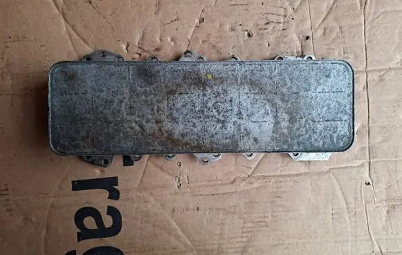 Aston Martin Vantage III Engine oil radiator 