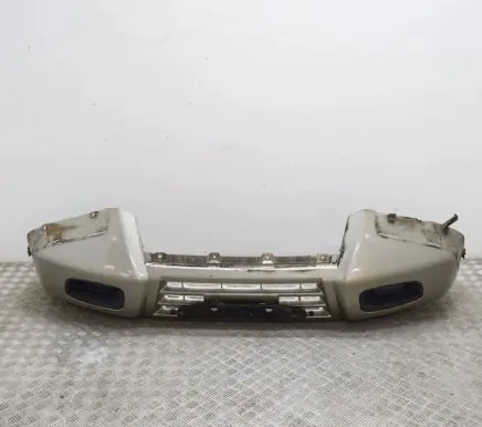 Mitsubishi Pajero Front bumper MR437241 MR437246
