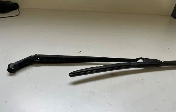 Toyota Verso Windshield/front glass wiper blade 