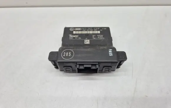 Volkswagen Golf V Gateway control module 1K0907951