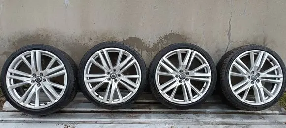 R20 alloy rim