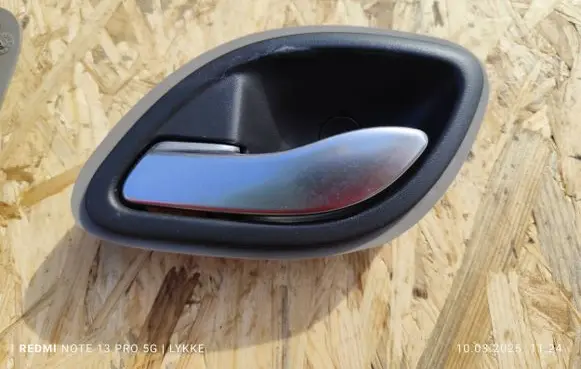 Renault Espace - Grand espace IV Rear door interior handle 8200000723 98007201