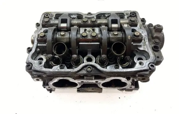 Subaru Outback Engine head 11039AB580 11039AB581
