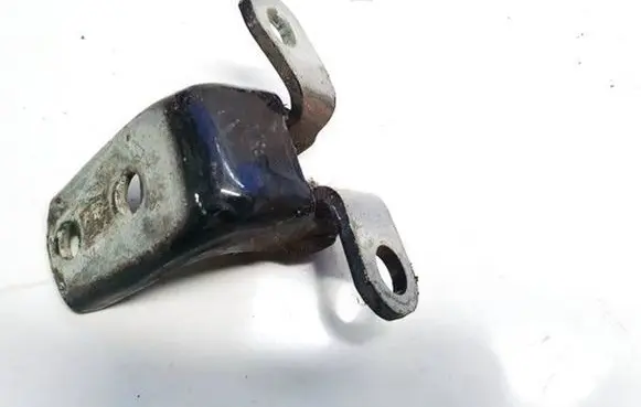 Honda CR-V Rear door lower hinge