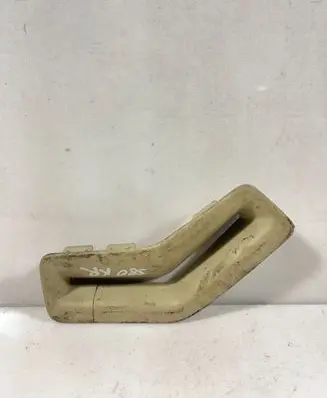Volvo S80 Seat belt trim 