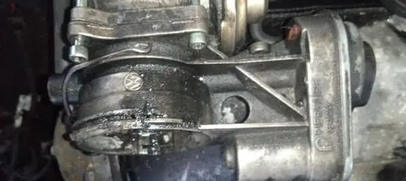 Volkswagen Touareg I Throttle valve 07Z128070G