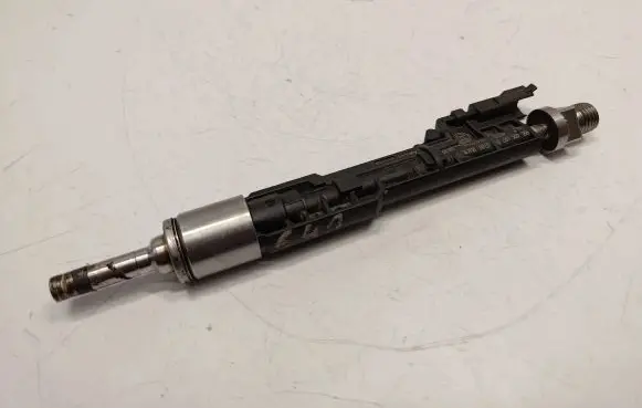 BMW X5 F15 Fuel injector 13537645956 13538627842