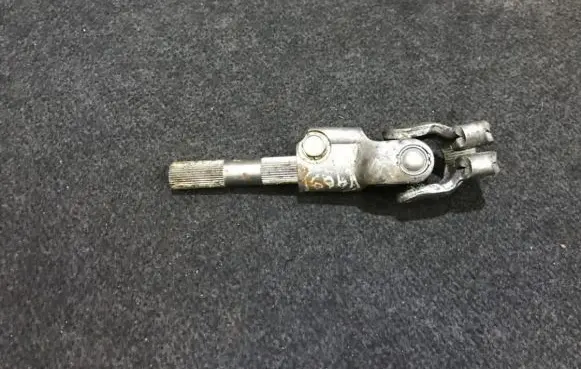 Mazda 626 Steering column universal joint