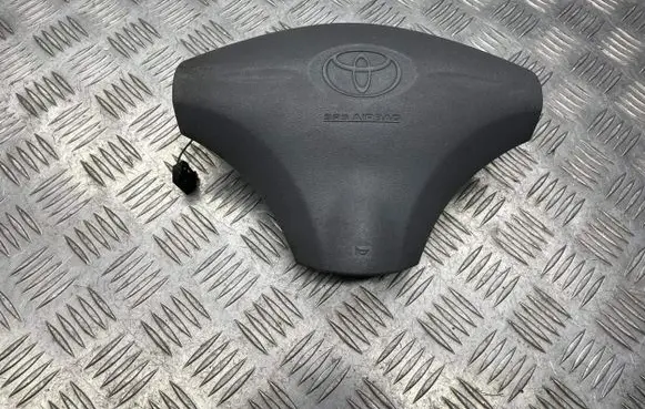 Toyota Yaris Steering wheel airbag E0360 FLBM205545 205545