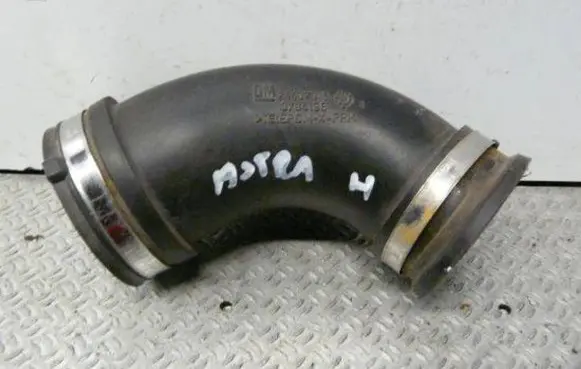 Opel Astra H Air intake hose/pipe 24437915