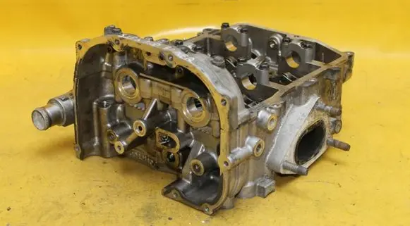 Subaru Legacy Engine head T20DLH103