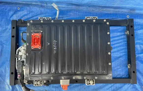 Renault Austral Hybrid / electric car battery 295B64730R
