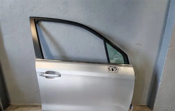 Subaru Forester SJ Front door