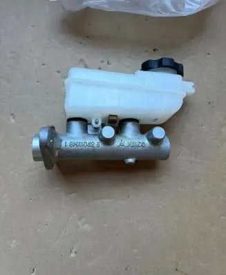 Hyundai Trajet Master brake cylinder 1BM1110423