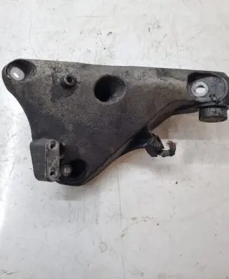 BMW X6 E71 Engine mounting bracket 6790021