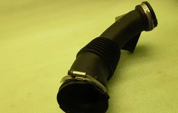 Audi A5 8T 8F Air intake hose/pipe 059129615F