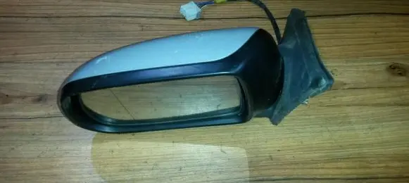 Mazda 626 Front door electric wing mirror e13010142