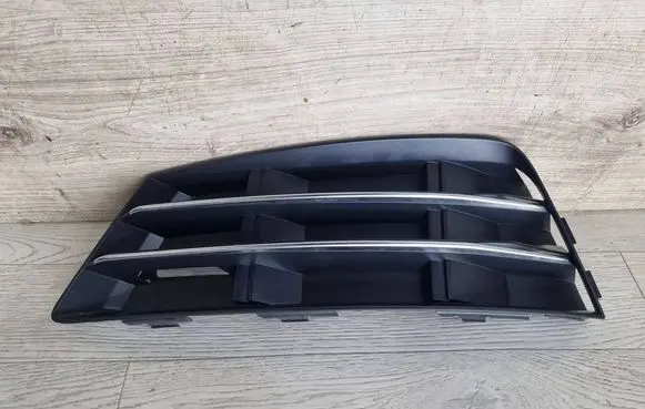 Front bumper lower grill