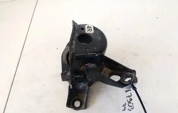 Toyota Verso Engine mount bracket