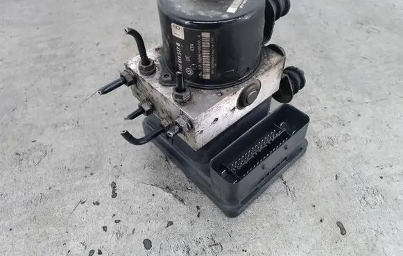 Volkswagen Touran I ABS Pump 