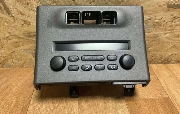 Opel Zafira A Climate control unit 24439584 330188061