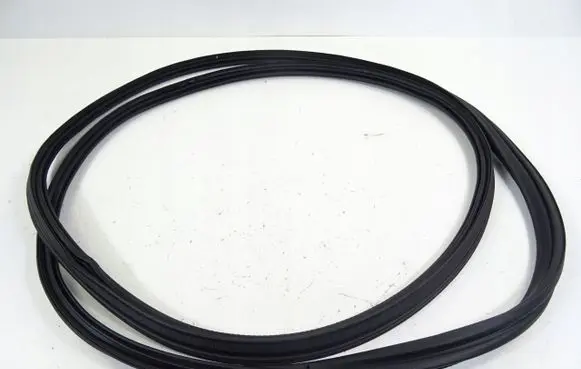 Nissan X-Trail T33 Trunk rubber seal (body) X-TRAIL