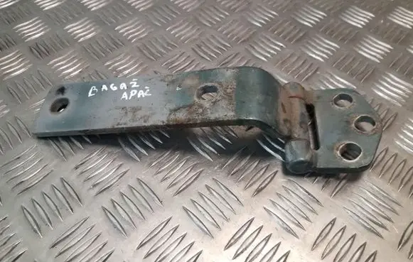 Hyundai Galloper Loading door lower hinge 