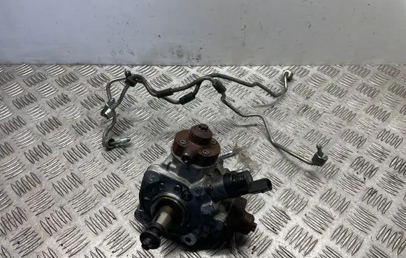 BMW 3 F30 F35 F31 Fuel injection high pressure pump 7823463 0445010634