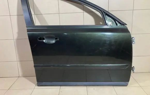 Volvo V50 Front door