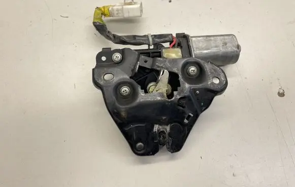 Lexus ES 300h Tailgate/trunk/boot lock/catch/latch 6465050010