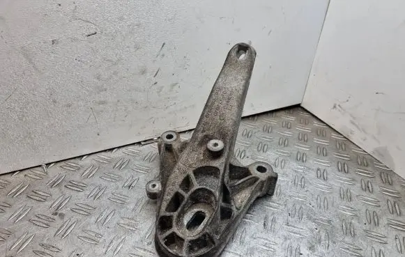 Mini Cooper Countryman R60 Engine mounting bracket 6788663 22316788663