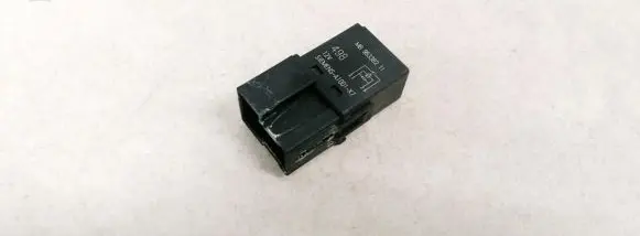 Volvo S40, V40 Other relay MB953382 V23074
